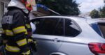 Accident in Neamt un autoturism a iesit de pe sosea si a intrat intr un magazin