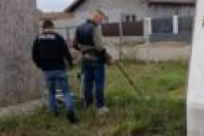 Bijuterii de 100.000 € furate din Piatra-Neamț, găsite îngropate în curtea unui suspect
