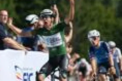 Echipa din Ungaria câștigă etapa regină de 200 km și preia conducerea Turului României