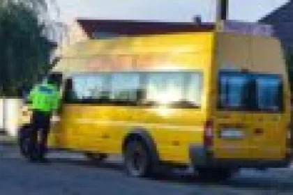 Neamț: 27 de sancțiuni și două mașini imobilizate la controalele transportului elevilor