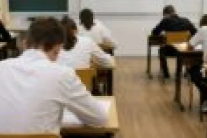Simulări în decembrie pentru elevii din Neamț: Evaluarea Națională și Bacalaureat