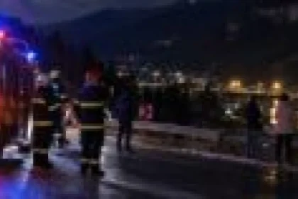 Bubuitură puternică în mai multe localități din Neamț. Cinci apeluri la 112 pentru ISU